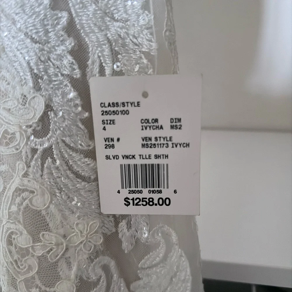 David's Bridal White Lace Wedding Dress - Picture 2 of 5